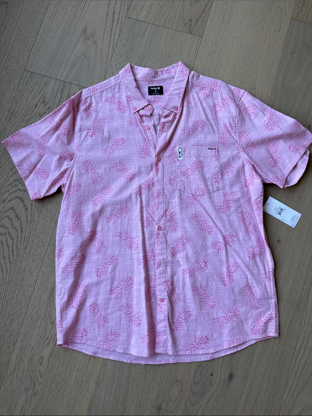 Hurley  Short-Sleeve Button Down Shirt Men’s XL Pink Pineapple Print NWT